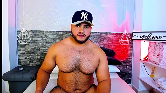 apolorusso online show from August 7, 7:54 am