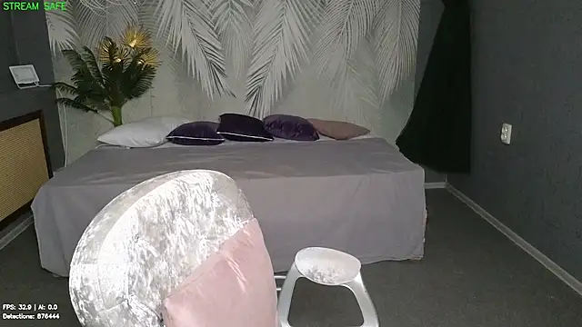 Nola Nurse online show from July 21, 2:19 pm