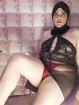 Snapshot of LenaQPeach chatting on June 17, 11:16 pm LenaQPeach online show from June 17, 11:16 pm
