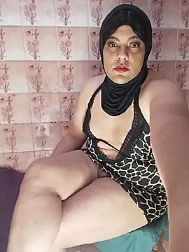 Snapshot of LenaQPeach chatting on June 27, 6:07 am LenaQPeach online show from June 27, 6:07 am