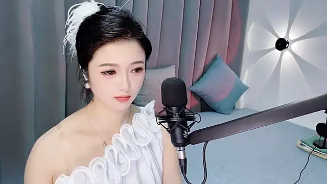 Momo-Wow online show from June 17, 6:16 am