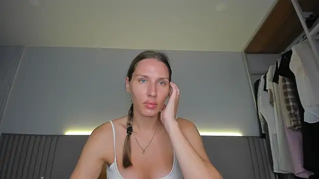 SofiClimbing online show from March 9, 2:48 am