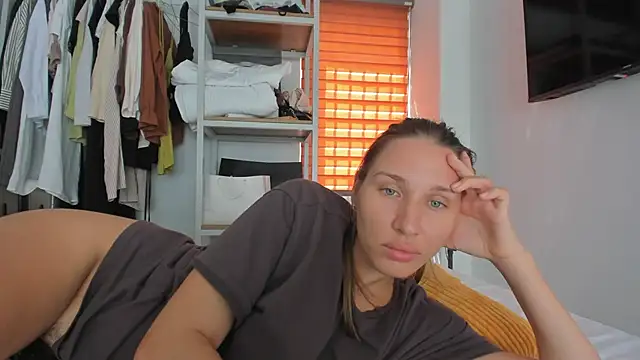 SofiClimbing online show from March 29, 6:24 am