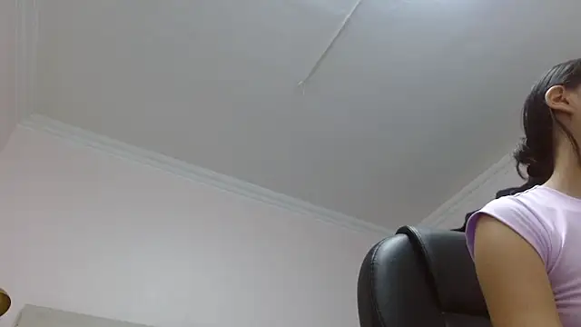Snapshot of amara_sanchez chatting on July 22, 12:19 pm amara sanchez online show from July 22, 12:19 pm