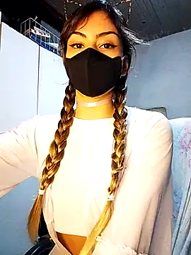 isabellyn online show from June 25, 2:44 am
