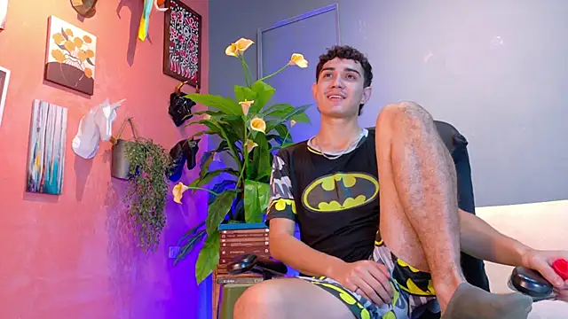 aalejo gray online show from June 3, 1:14 pm