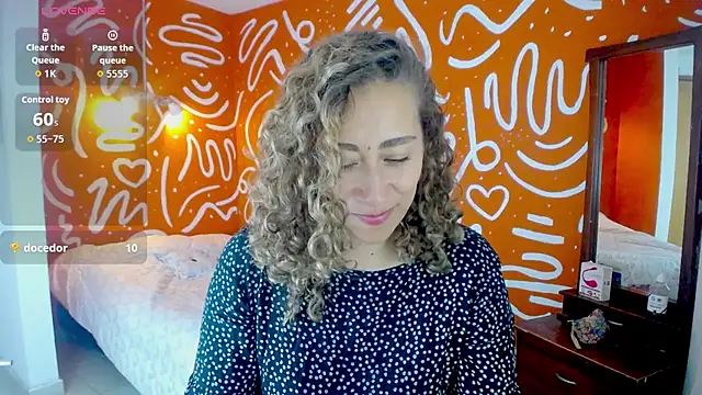 Snapshot of afrodita_marin chatting on June 22, 7:33 pm afrodita marin online show from June 22, 7:33 pm