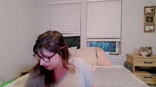 maddiliz online show from February 10, 7:56 am