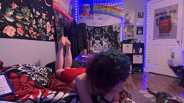 petitewhitebaee online show from June 21, 5:32 am