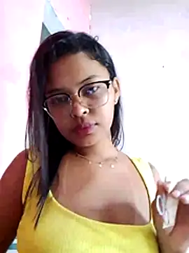 Snapshot of Silmara21 chatting on June 3, 12:30 pm Silmara21 online show from June 3, 12:30 pm