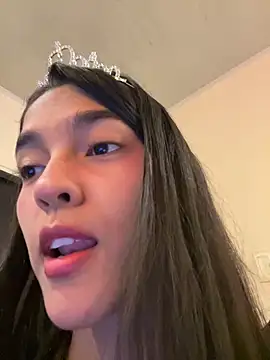 mia honeyy  online show from June 4, 2:28 am
