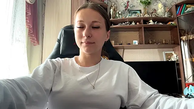 Snapshot of TaIliedGuest chatting on July 3, 6:20 am TaIliedGuest online show from July 3, 6:20 am