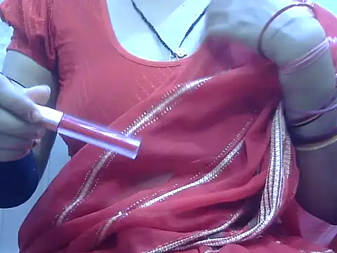 Snapshot of hey_darling_ chatting on June 25, 12:43 am hey darling online show from June 25, 12:43 am