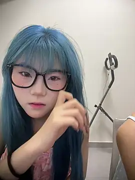QIQI-QIQI-01 online show from August 2, 10:57 am
