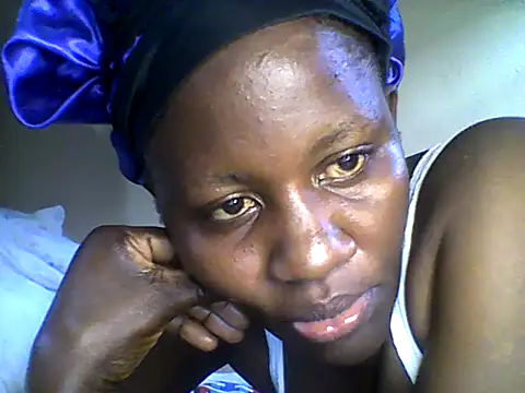 Angelbee  online show from June 17, 4:15 am