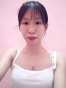 Snapshot of Abi_girl12 chatting on June 24, 3:33 pm Abi girl12 online show from June 24, 3:33 pm
