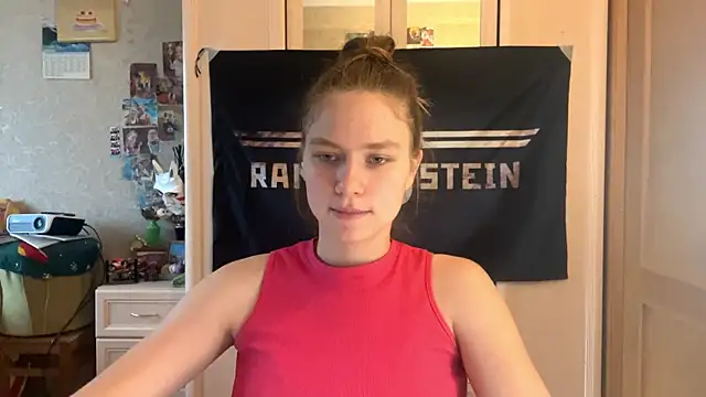 Snapshot of Codi_Rostersy chatting on July 2, 2:23 pm Codi Rostersy online show from July 2, 2:23 pm