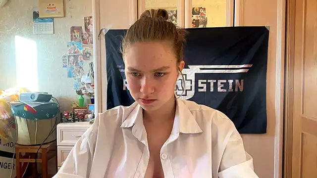 Snapshot of Codi_Rostersy chatting on July 3, 3:13 am Codi Rostersy online show from July 3, 3:13 am