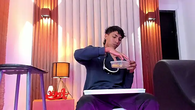 myke tucker online show from July 10, 12:52 pm
