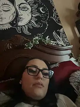 smoothkissx online show from February 1, 5:07 am