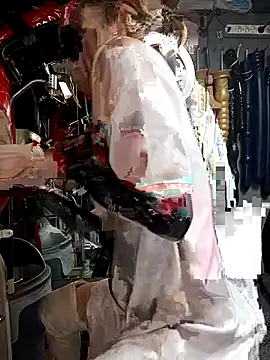 Snapshot of Caromimi18 chatting on September 23, 11:02 am Caromimi18 online show from September 23, 11:02 am