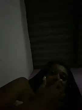 Snapshot of Moreninhazika chatting on July 25, 12:09 am Moreninhazika online show from July 25, 12:09 am