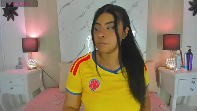 DanniValencia online show from June 28, 7:42 pm