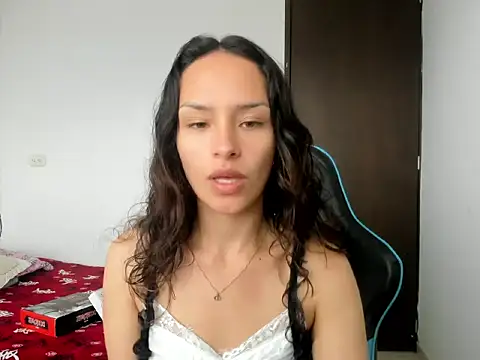 Snapshot of Megan_blue__ chatting on July 19, 7:17 pm Megan blue online show from July 19, 7:17 pm