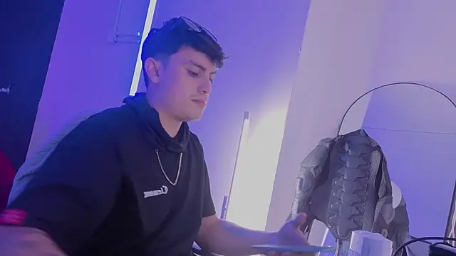 angel still  online show from July 15, 3:34 am
