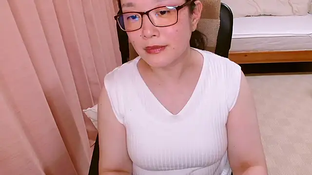LENA-xo online show from June 16, 3:58 pm