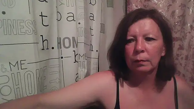 Snapshot of Schastlivaya43 chatting on June 24, 6:51 pm Schastlivaya43 online show from June 24, 6:51 pm