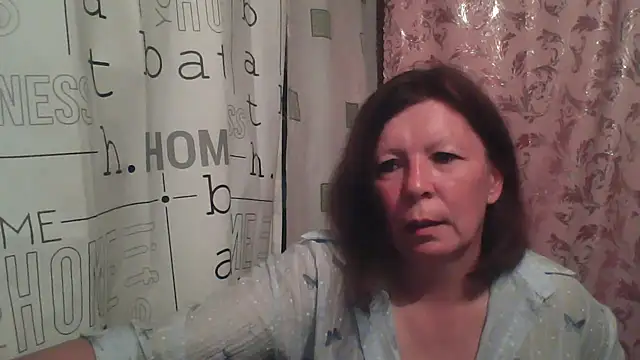 Snapshot of Schastlivaya43 chatting on June 29, 7:14 pm Schastlivaya43 online show from June 29, 7:14 pm