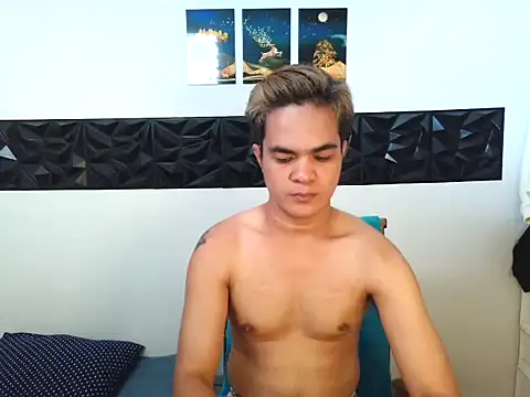 yourmikexxx online show from July 21, 6:27 am