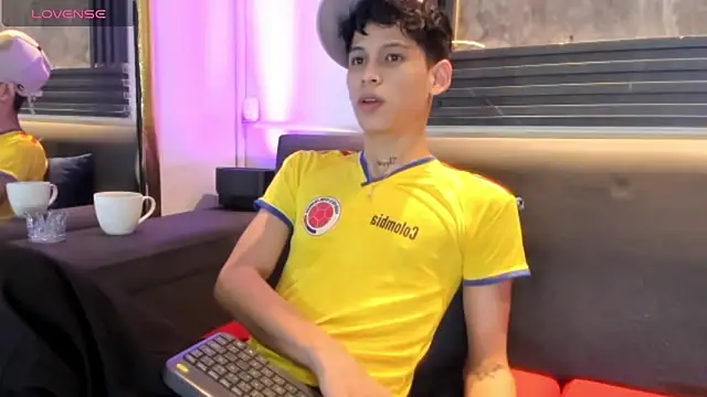 Brianhot0F online show from June 12, 11:53 am
