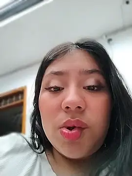 Amber Herrera online show from July 8, 1:04 pm