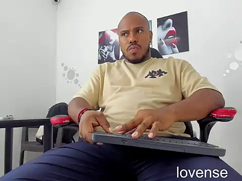 AlessandroHammed online show from July 10, 2:41 pm