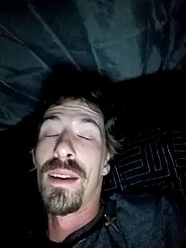 Snapshot of Mstrdstrctn7 chatting on March 2, 9:31 am Mstrdstrctn7 online show from March 2, 9:31 am