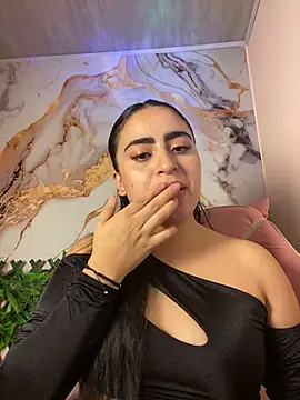 LILI 911 online show from June 25, 8:46 pm