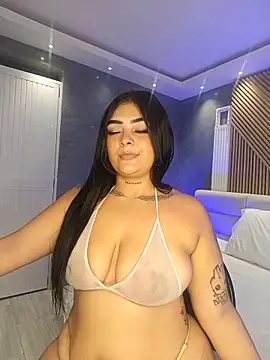 Snapshot of inaya_khalifaa chatting on June 26, 10:47 pm inaya khalifaa online show from June 26, 10:47 pm