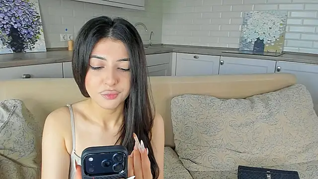 SwiiityKiss online show from July 8, 7:13 am