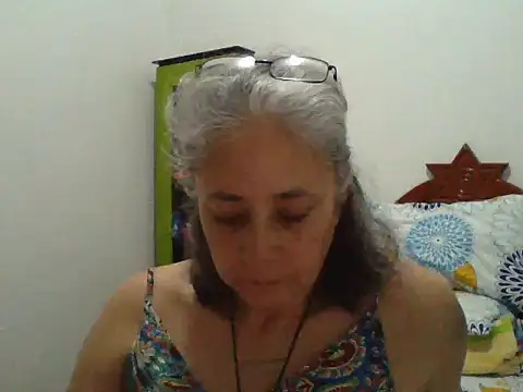 Snapshot of cersey_ chatting on June 10, 5:07 am cersey online show from June 10, 5:07 am
