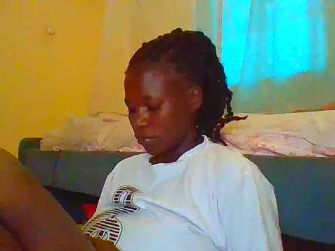 Snapshot of candycrusha chatting on July 19, 8:18 am candycrusha online show from July 19, 8:18 am