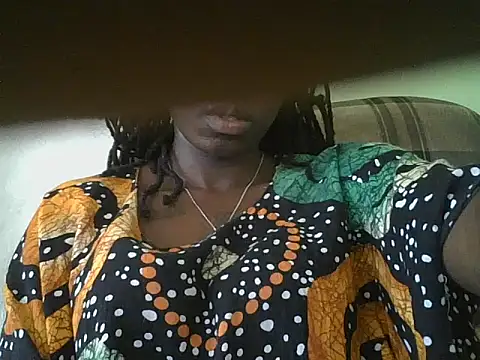 Snapshot of Prettyboo00 chatting on June 9, 9:43 am Prettyboo00 online show from June 9, 9:43 am