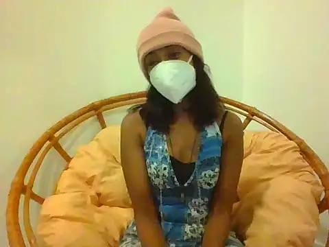 queen shelly online show from July 3, 9:21 pm