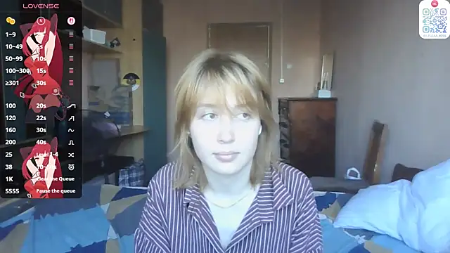 Snapshot of Mowhlntime chatting on July 5, 3:52 pm Mowhlntime online show from July 5, 3:52 pm
