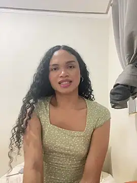 Snapshot of AnaAngel_ chatting on June 12, 1:37 am AnaAngel online show from June 12, 1:37 am