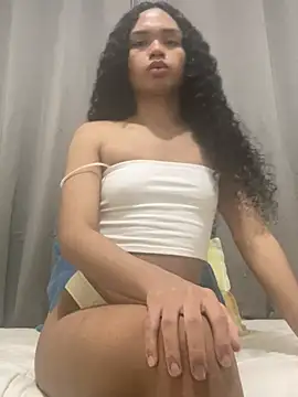 Snapshot of AnaAngel_ chatting on July 7, 3:42 am AnaAngel online show from July 7, 3:42 am