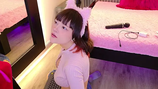 Emily amaura online show from July 10, 4:20 pm