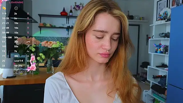 AliviaWithLove online show from July 27, 9:16 am