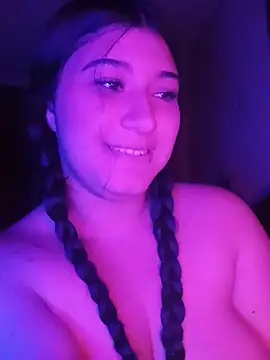 Snapshot of MaraLuna_ chatting on June 7, 8:07 am MaraLuna online show from June 7, 8:07 am